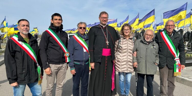 Fiordelmondo (Jesi) in missione sfiorata da raid russo a Leopoli