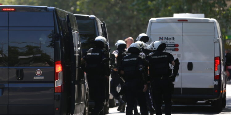 Arrestato un uomo. Vucic: 'Un grave atto terroristico'