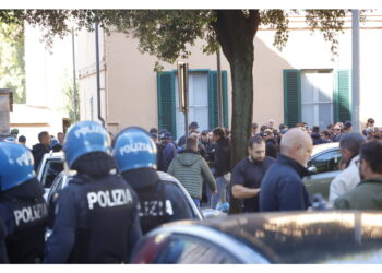 Ultras ospiti scesi in stazione secondaria a San Rossore