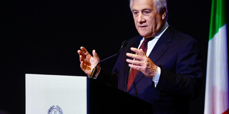 'Ringrazio le forze dell'ordine'
