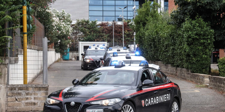 Lezioni sospese e pompieri sul posto. Solidarietà di Valditara