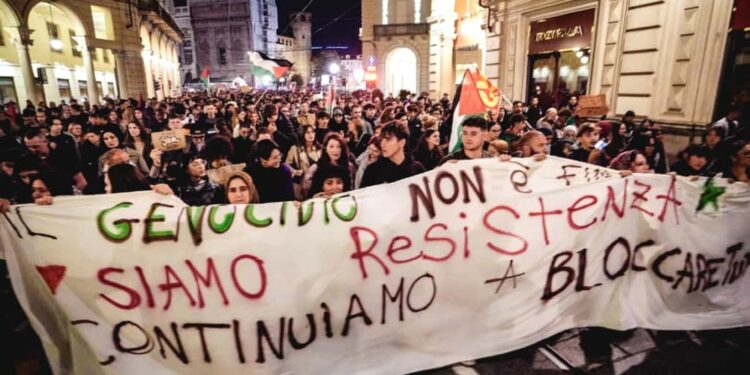 "Non ci facciamo intimorire dai questori e dai ministri"