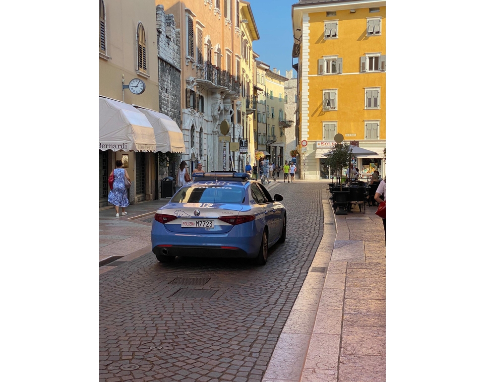 Tre rapine in meno di due mesi, minorenne finisce in carcere