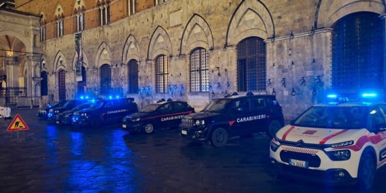 Rinvenuta su un tetto vicino alla Torre del Mangia