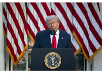 'Invito tutti gli americani a riunirsi e pregare'