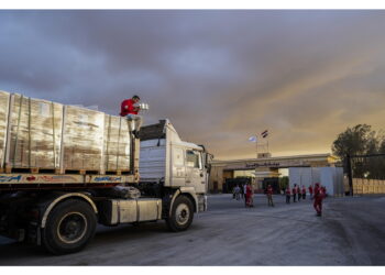 Tra cui limitazione degli aiuti e chiusura del valico di Rafah