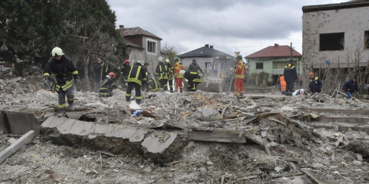 Esplosioni anche a Kharkiv