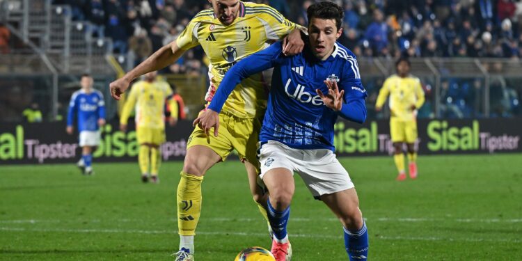 Una fase di Como-Juventus nella stagione 2024-2025 (foto Roberto Colombo)