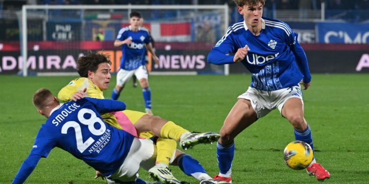 Nico Paz in azione contro la Juventus (foto Roberto Colombo)