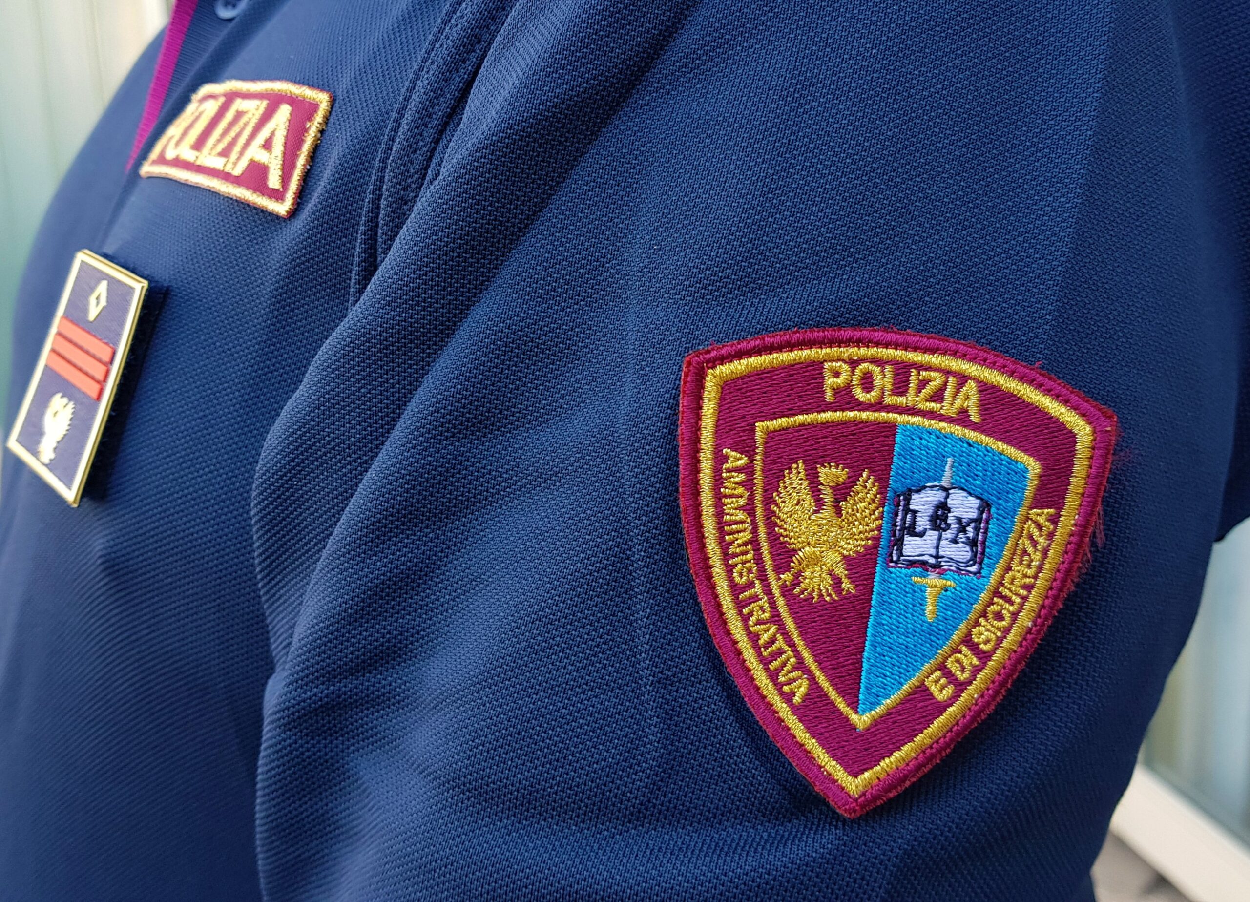 Scommesse non autorizzate e fumo nel locale, due interventi della polizia