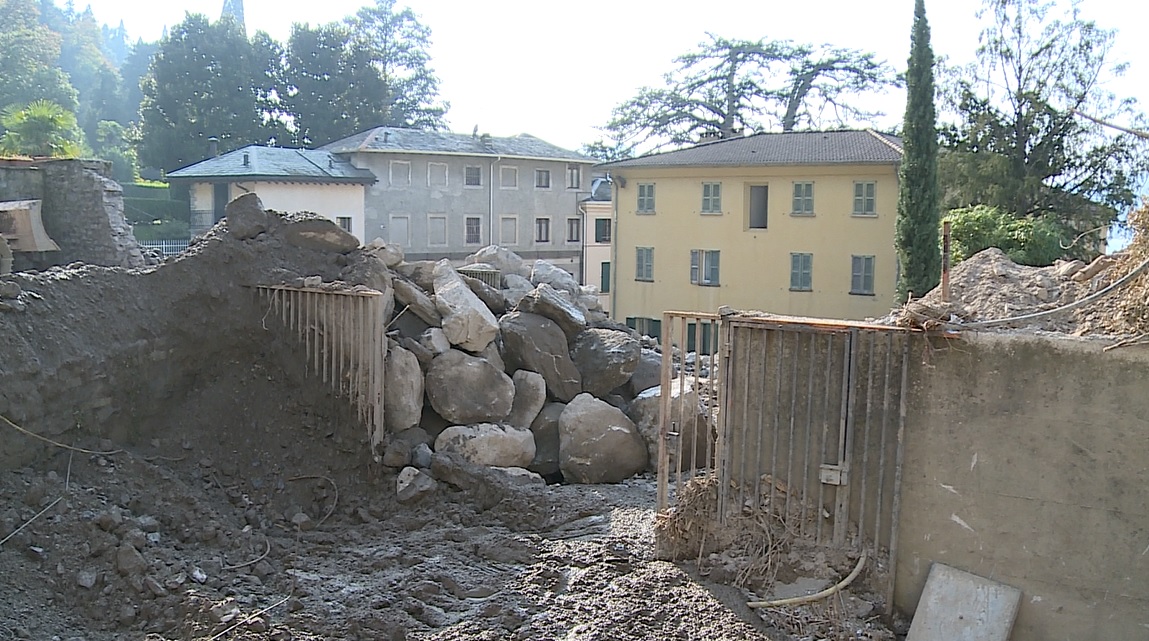 Blevio, due settimane dopo l’alluvione. Un viaggio tra fango, sassi e macerie: la paura degli sfollati