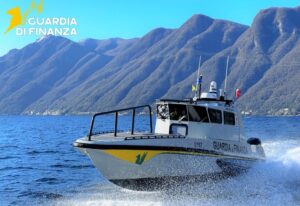 guardia di finanza Lago di Como