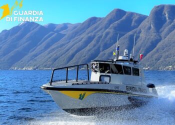 guardia di finanza Lago di Como
