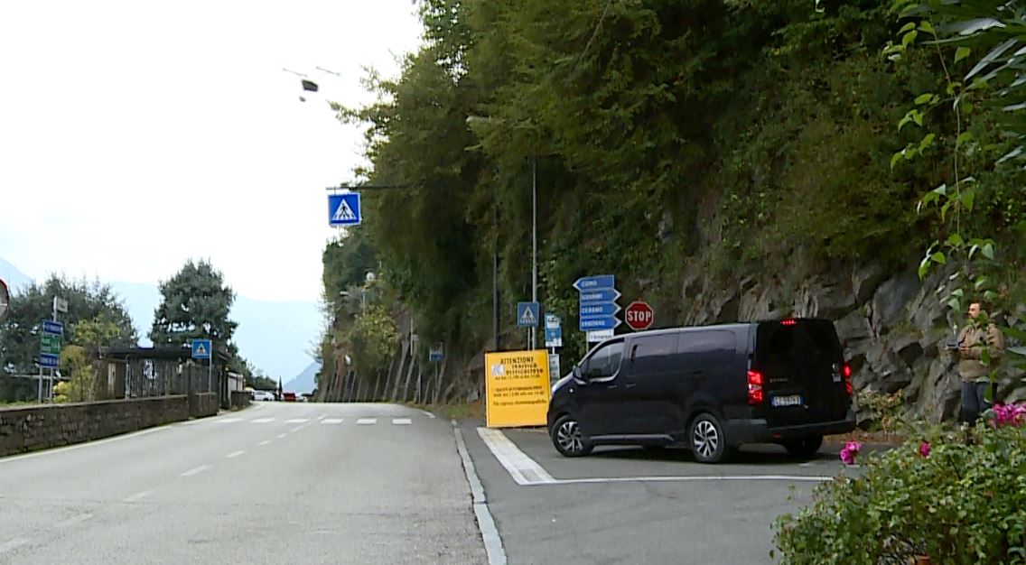 Statale Regina, si gira “Il Diavolo veste Prada 2”. Niente vip soltanto un van e un drone