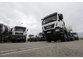 Stava trasportando del materiale in una ditta a Gessate