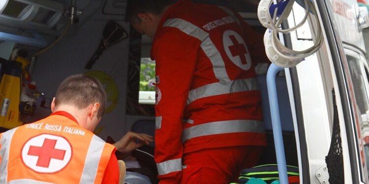 Grave una 38enne ferita sul Raccordo