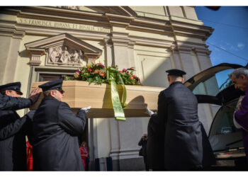 Musica celtica per il funerale. La moglie: "Era buono e gentile"