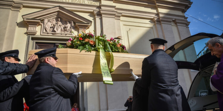 Musica celtica per il funerale. La moglie: "Era buono e gentile"