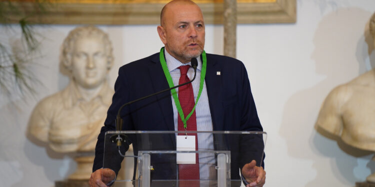 Chiude XIX Congresso Conaf. Uniformi