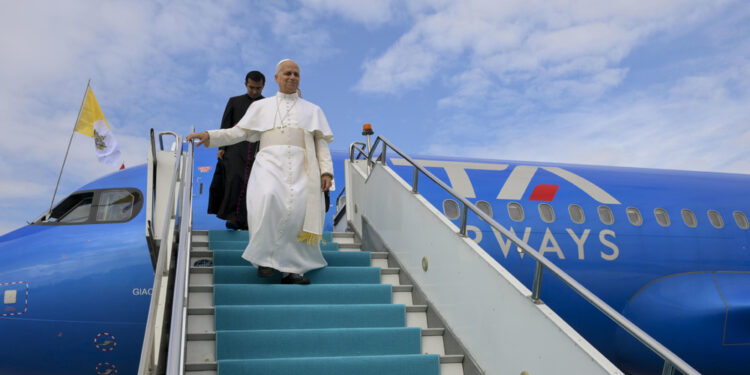 Verrà sostituito prima del volo da Istanbul a Beirut