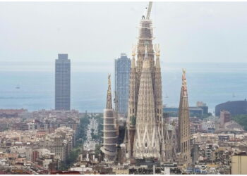 Sull'uomo pesa condanna a 10 anni per reati contro la proprietà