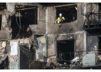 Droni e missili contro diversi quartieri della capitale