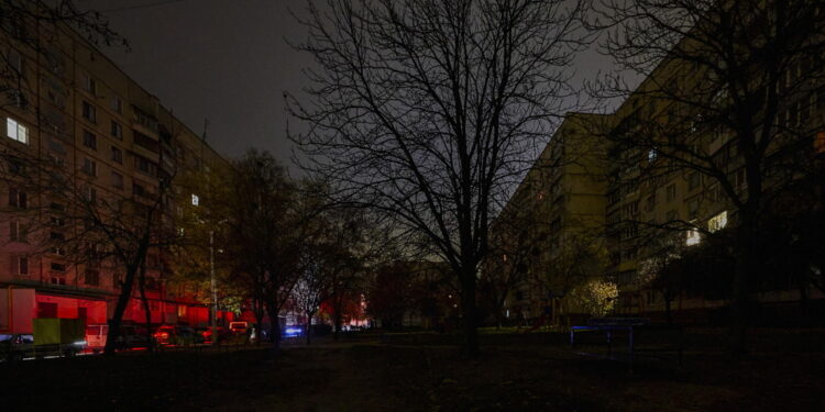 Lanciati numerosi droni sulla città