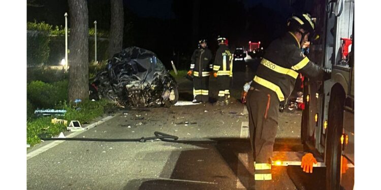 Per cause in corso accertamento avrebbe perso controllo vettura