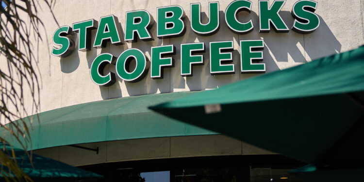 In oltre 40 città e in concomitanza del Red Cup Day