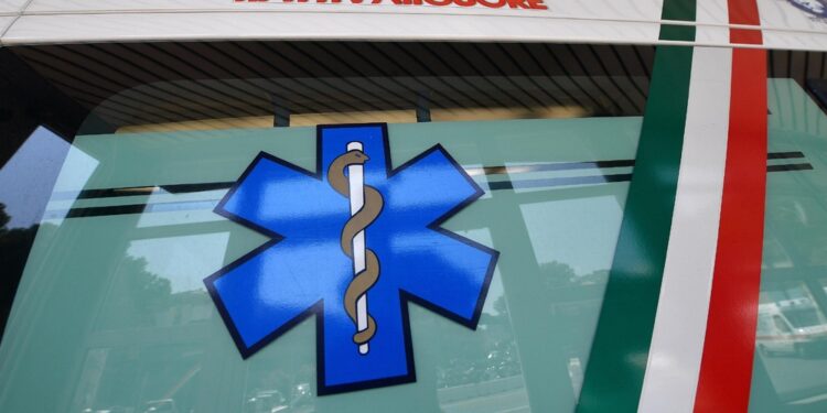 Incidente in un appartamento nel savonese. Ricoverato al Gaslini