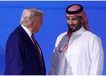 Trump celebra l'impegno saudita nell'incontro alla Casa Bianca