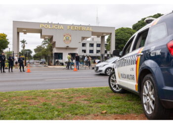 L'ex presidente confessa alla Polizia l'uso di una saldatrice