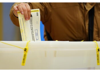 La commissione elettorale diffodenrà i primi dati alle 23