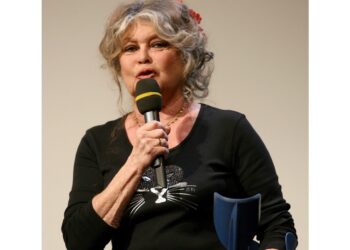 Poco più di un mese fa già sottoposta a intervento chirurgico