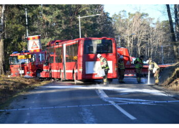 Soccorsi: 'ci sono anche feriti gravi'. Al momento cause ignote