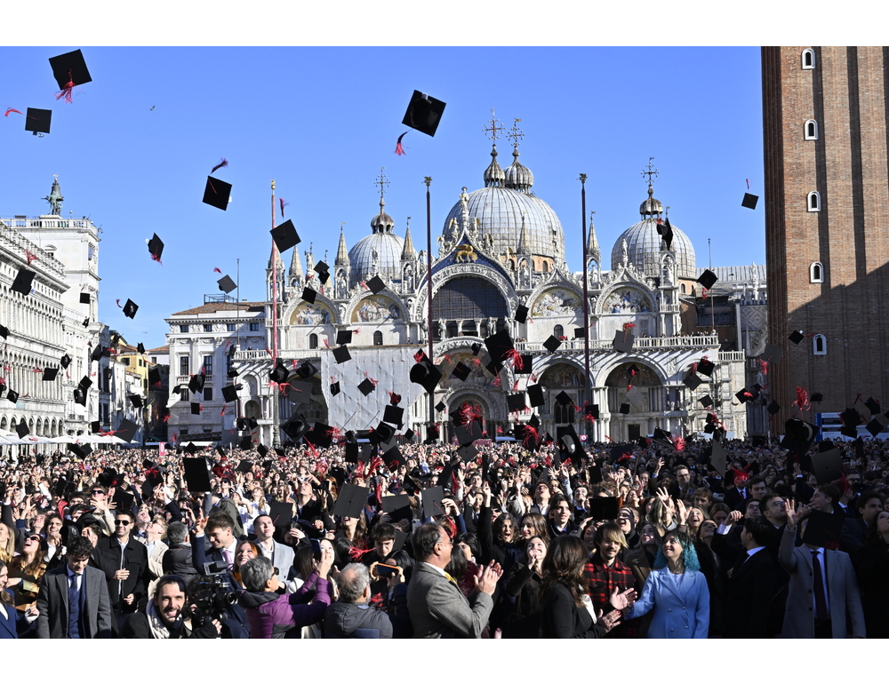 Ca’ Foscari celebra 2.300 lauree e ricorda Cecchettin e Solesin