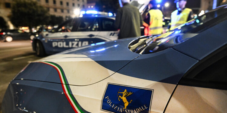 Aggressione davanti a loro figlie