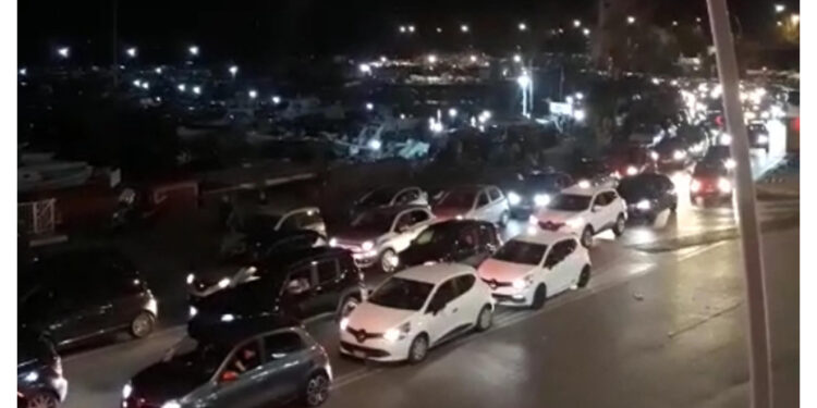 Ordinanza valida 2 mesi. Il Comune: "Garantire riposo residenti"