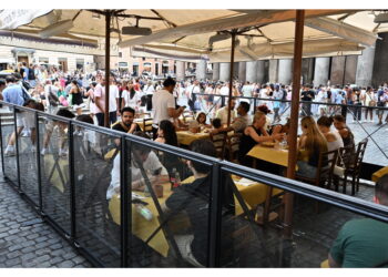 Polemiche per la decisione di eliminarli da aprile a settembre