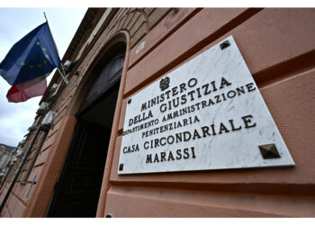 Perquisizioni e sequestri della Dia in 12 penitenziari