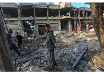 Esercito israeliano aveva annunciato bombardardamenti su Hamas