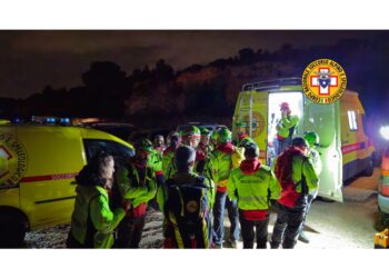 Proseguono anche in mare le ricerche della 49enne a Calamosca