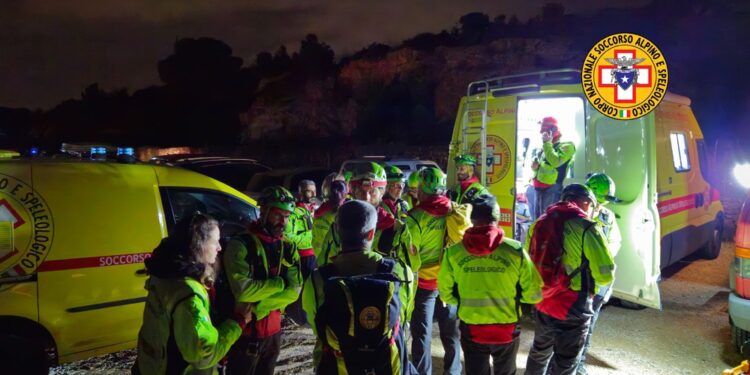 Proseguono anche in mare le ricerche della 49enne a Calamosca