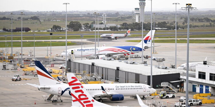 Ferito e portato in ospedale l'uomo che ce l'aveva in tasca