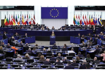 Il testo del Pe condanna "la dannosa ambivalenza degli Usa"