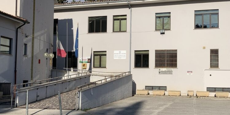 Piccoli assegnati a una comunità