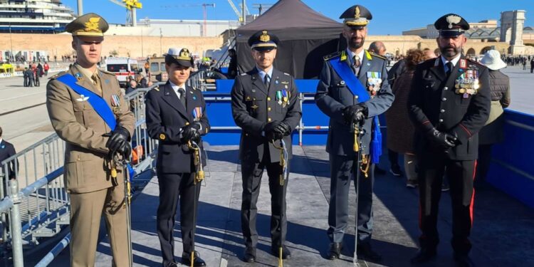 Rappresentanti dei corpi al porto di Ancona per la cerimonia