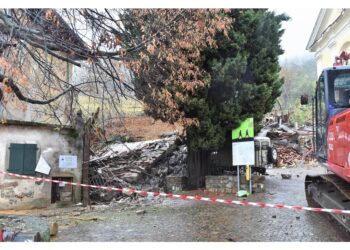 Sindaco: '5 abitazioni resteranno temporaneamente inagibili'