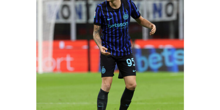 Il colpo mentre era a San Siro in campo contro il Kairat