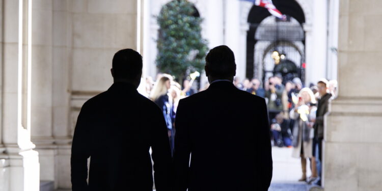 Londra ripete: 'No a modifiche dei confini ucraini con la forza'